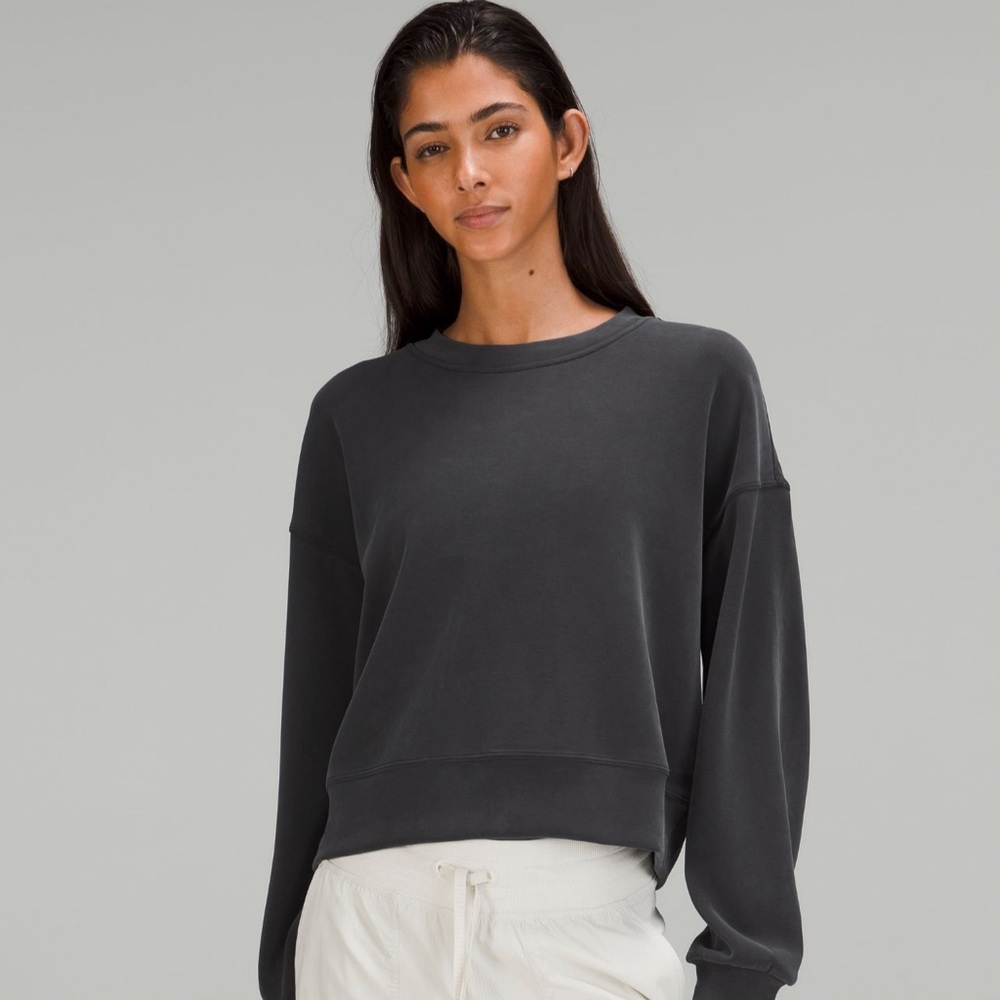 Lululemon Softstreme Perfectly Oversized
Cropped Crew Sweatshirt in Black Size 8